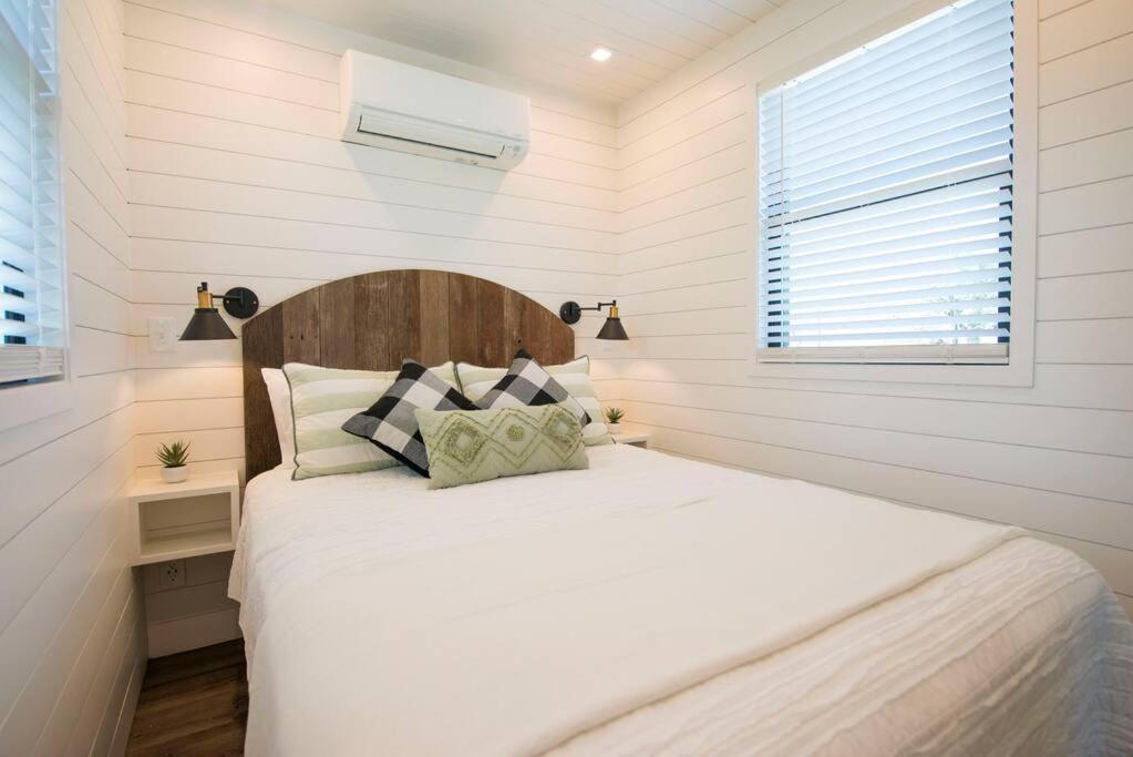 Container Home With Rooftop Views And Pickleball-Pecan Grove Bellmead 外观 照片