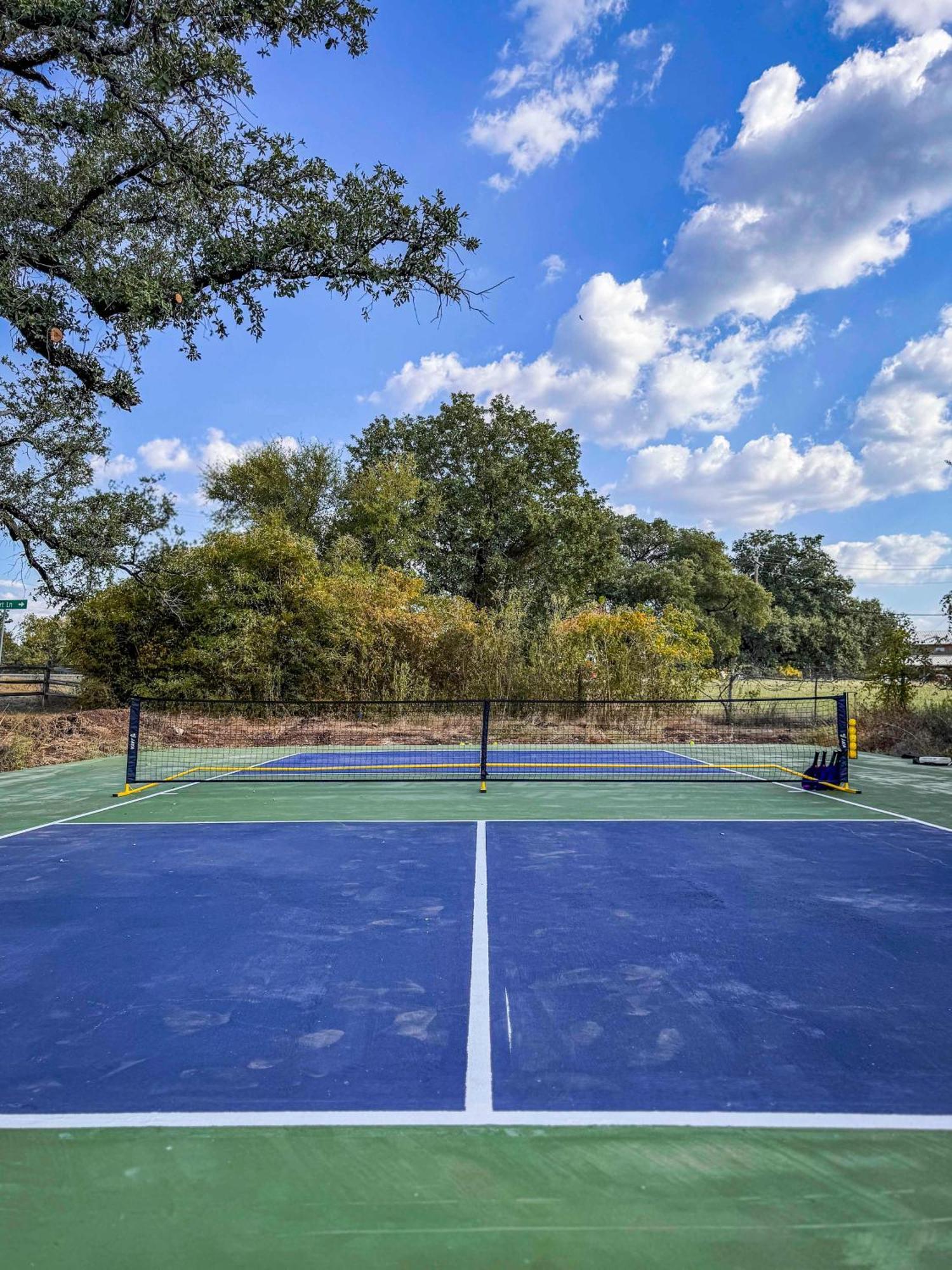 Container Home With Rooftop Views And Pickleball-Pecan Grove Bellmead 外观 照片