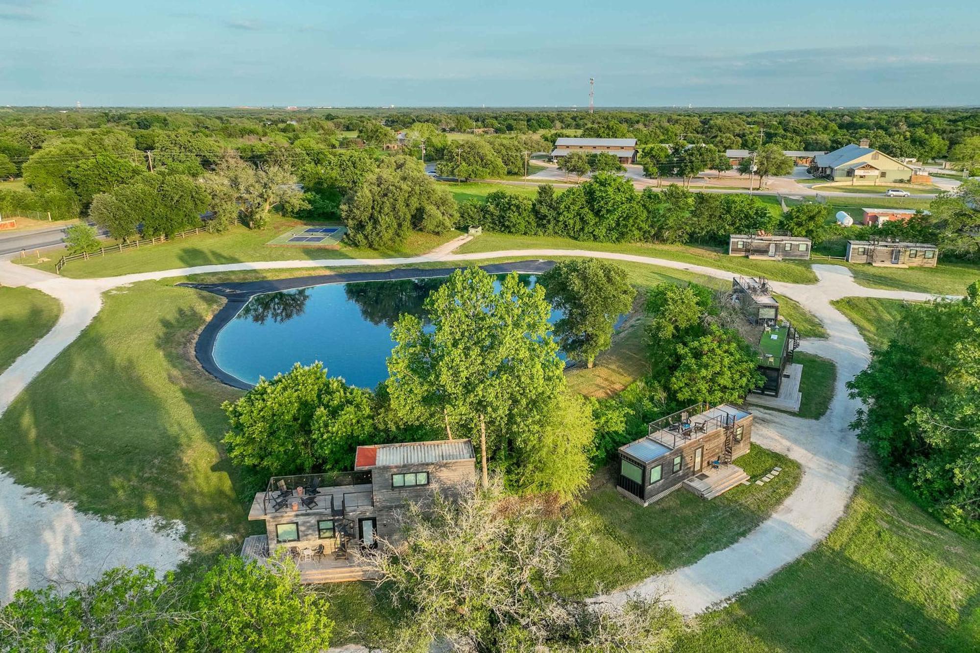 Container Home With Rooftop Views And Pickleball-Pecan Grove Bellmead 外观 照片